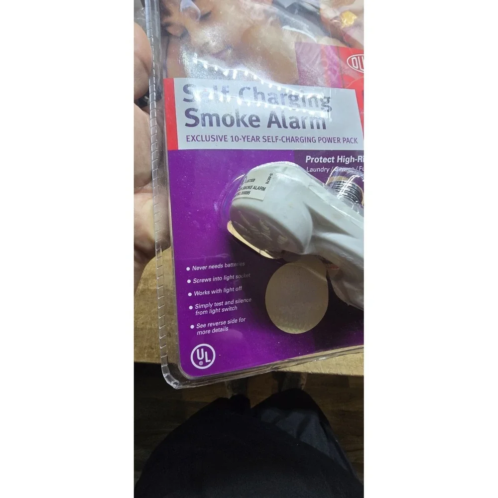 DuPont Self-Charging Smoke Alarm PS-131 - New in package